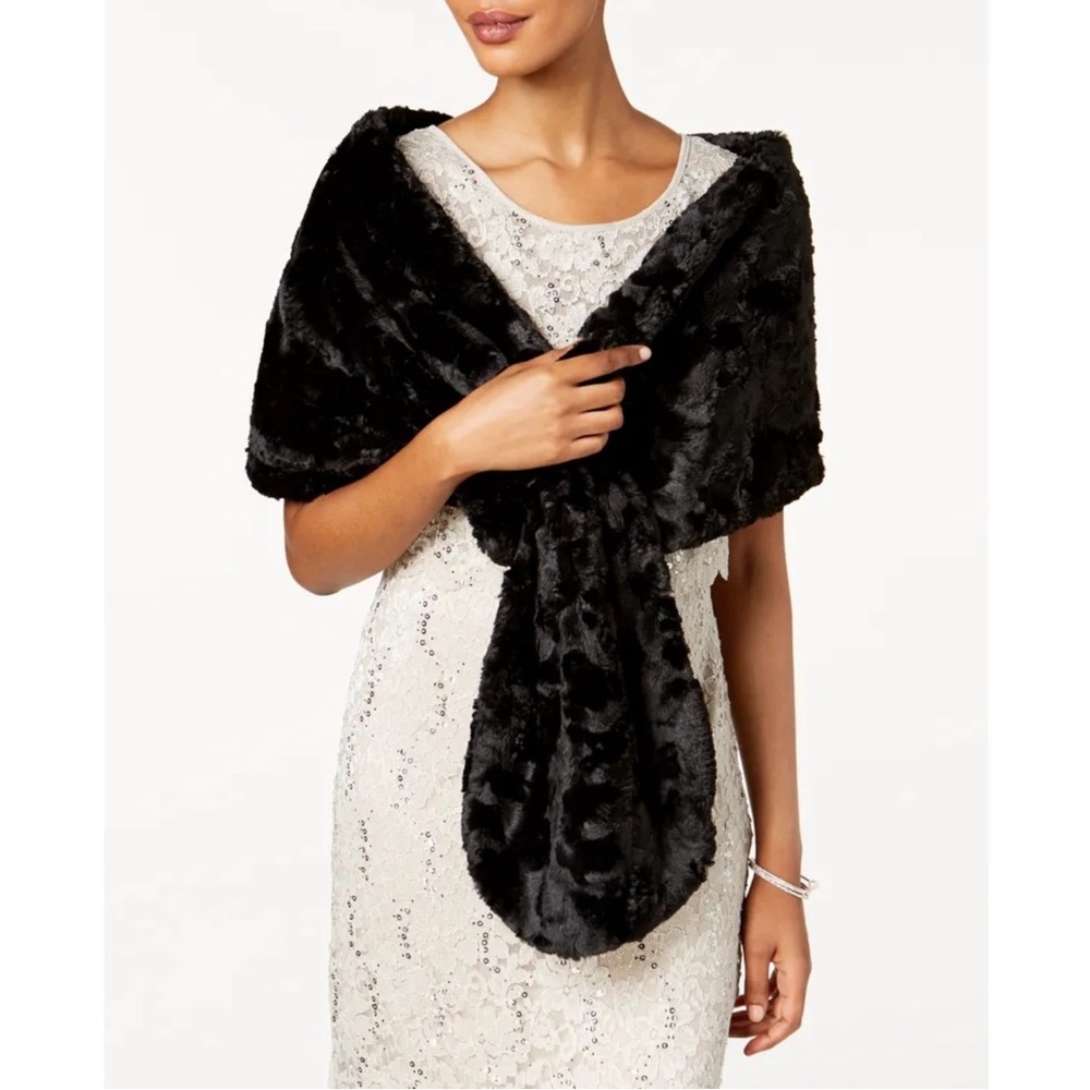 S.L. Fashions Pull Through Faux Fur Wrap Shawl One Size NWT Black